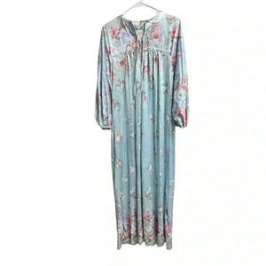 Jolie Two Vintage Floral Gown Size‎ Medium